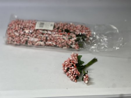 احمر فاتح
