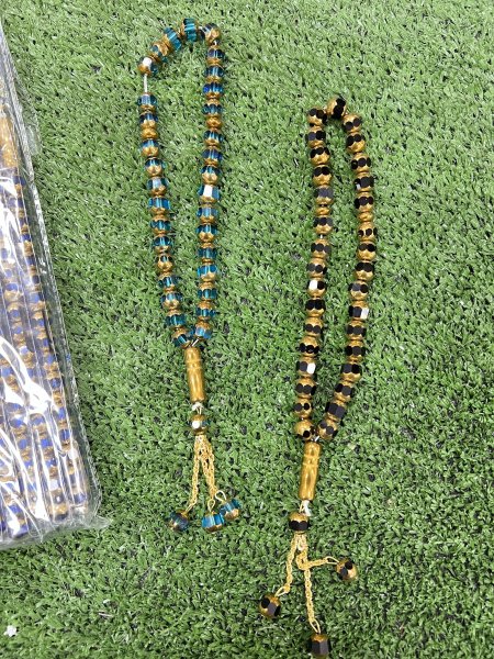 مسابح زجاج ثقيلة