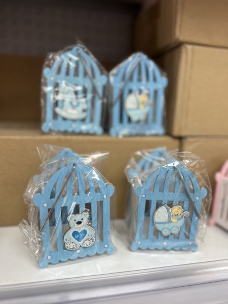 توزيعات قفص خشبي مع يد معدن