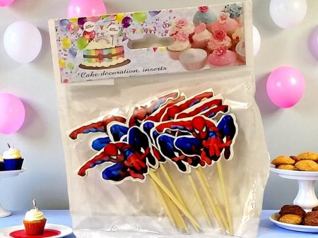 اعواد لزينة الكيك