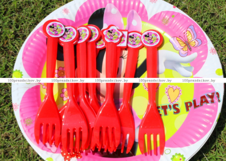 شوك بلاستيكية