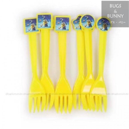 شوك بلاستيكية